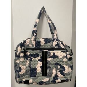 FLYTE Bag: Gym & Travel Quilted Navy And‎ Green Duffel With Travel Sleeve